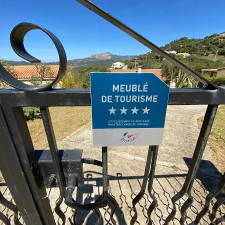 Hébergement de vacances Charlotte De Charme 2 à 6 Personnes *